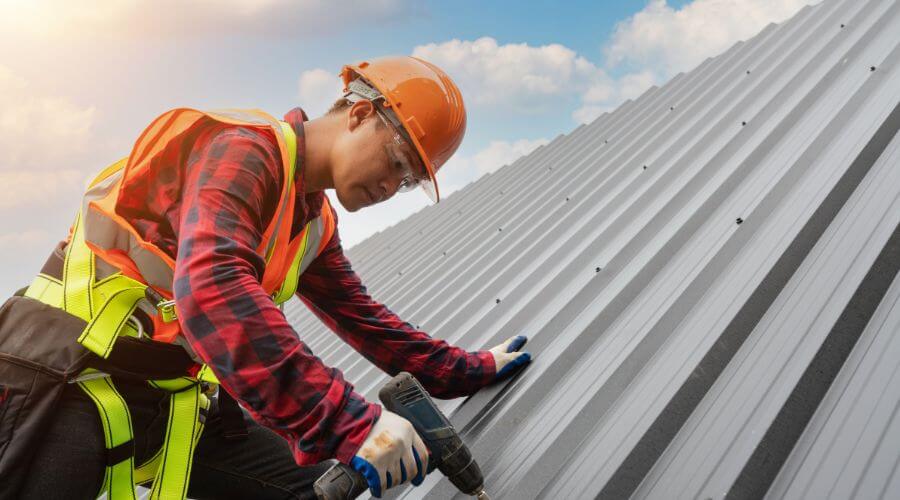 Professional gutter cleaning in Cosby, MO